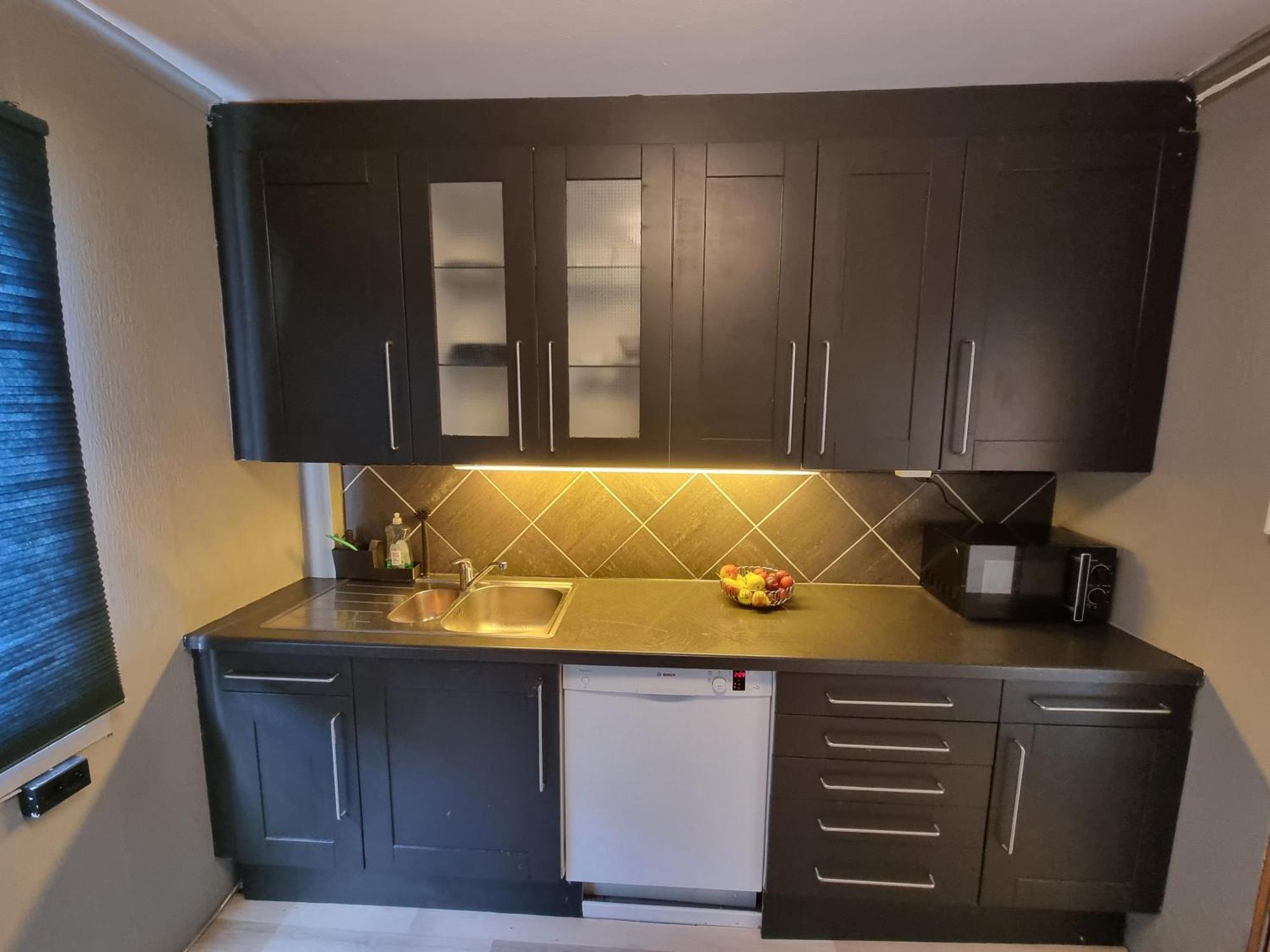 Leilighet Large And 2 Bedroom With Free Parking, Ev Recharging And A Private Garden *