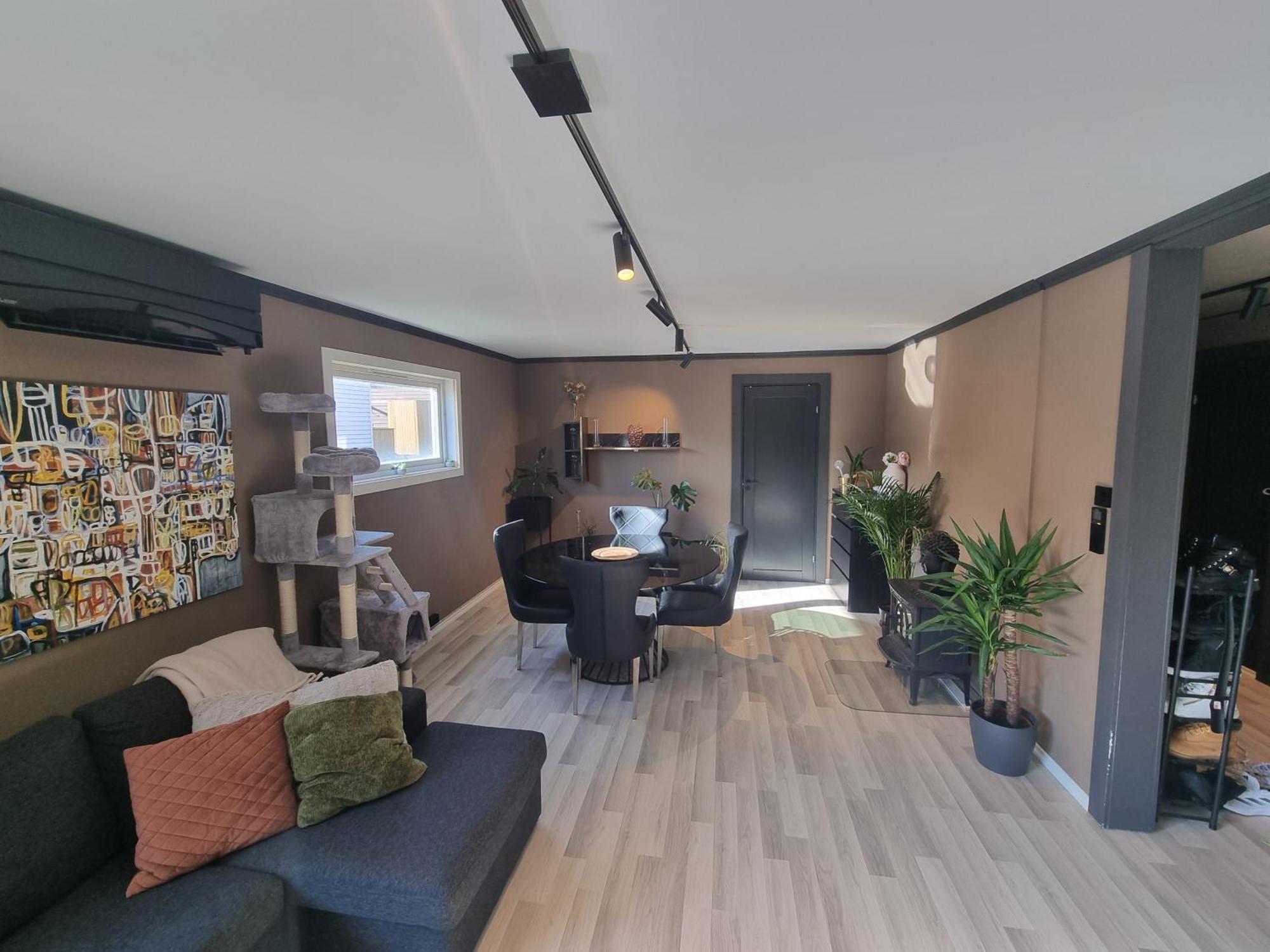 Large And 2 Bedroom With Free Parking, Ev Recharging And A Private Garden Leilighet